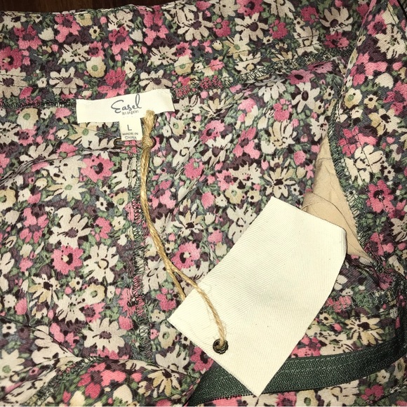 Easel Floral Flared Pants NWT - Picture 5 of 9